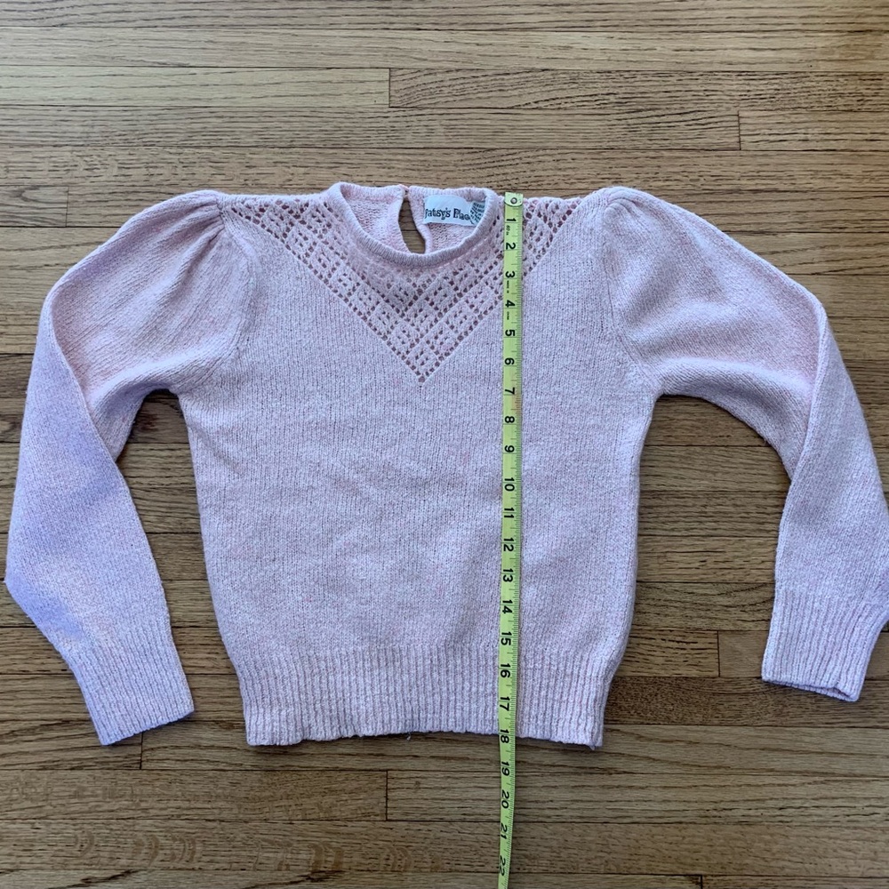 Vtg 80s Baby pink lace knit/open knit sweater (Silk angora blend) in XS. - Picture 4 of 11